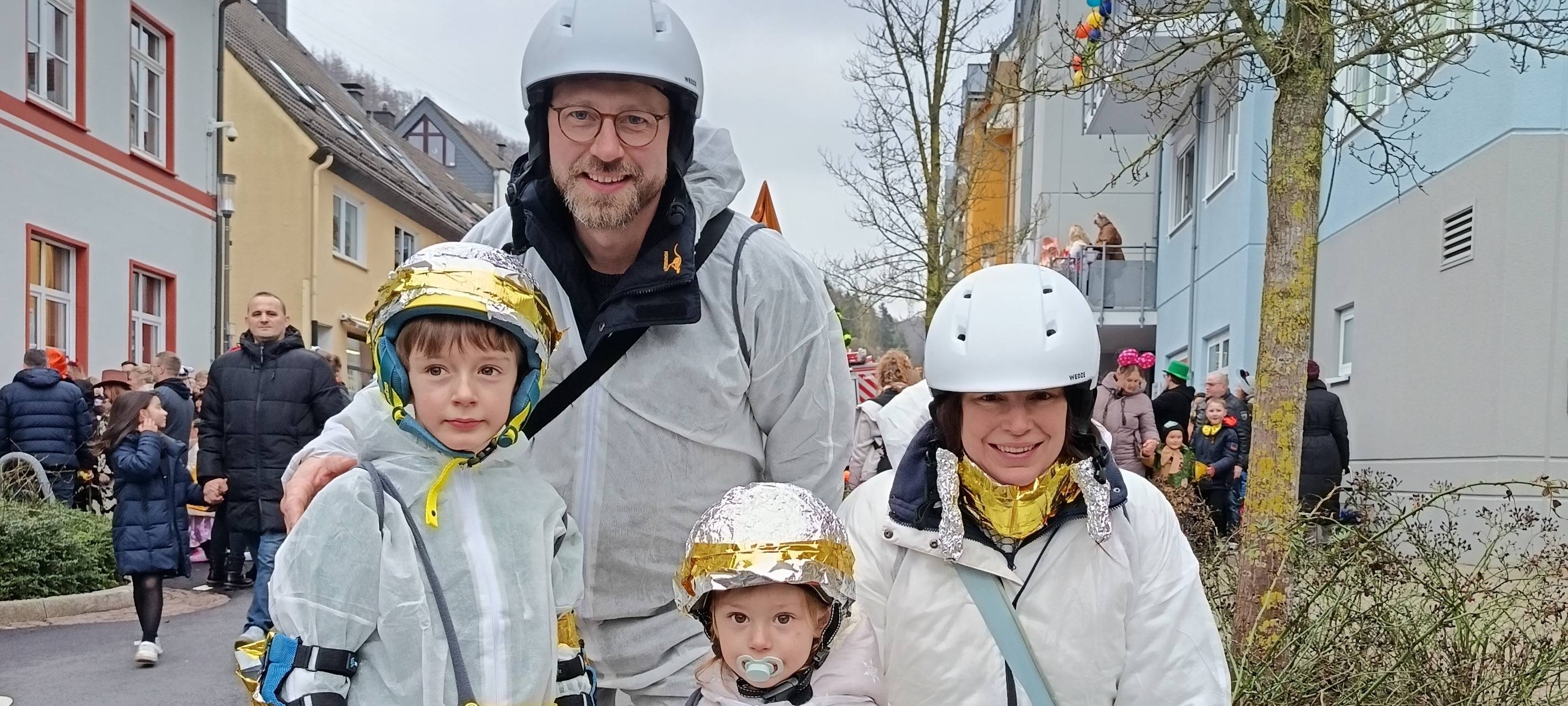 "Schallamüh!": Hunderte Kinder feierten Karneval